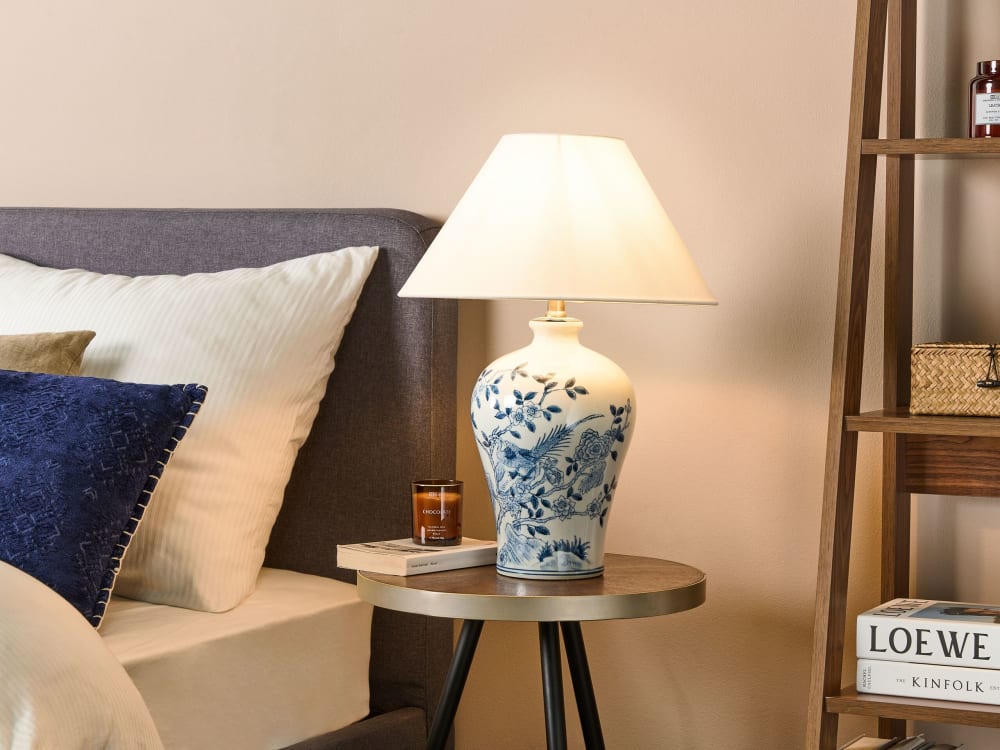 Lampe à poser porcelaine blancbleu — vue 3