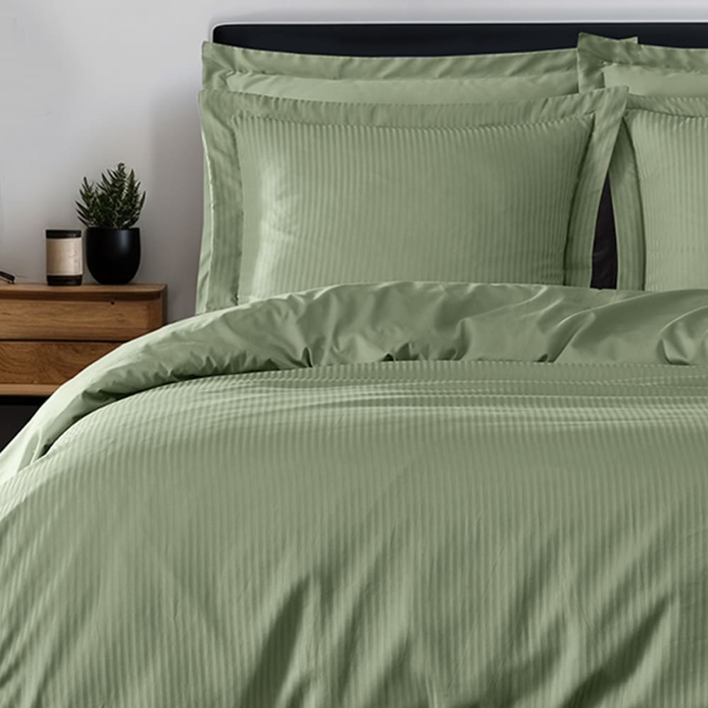 Parure de lit rayée 2 taies carrées satin coton Sauge 280x240 cm