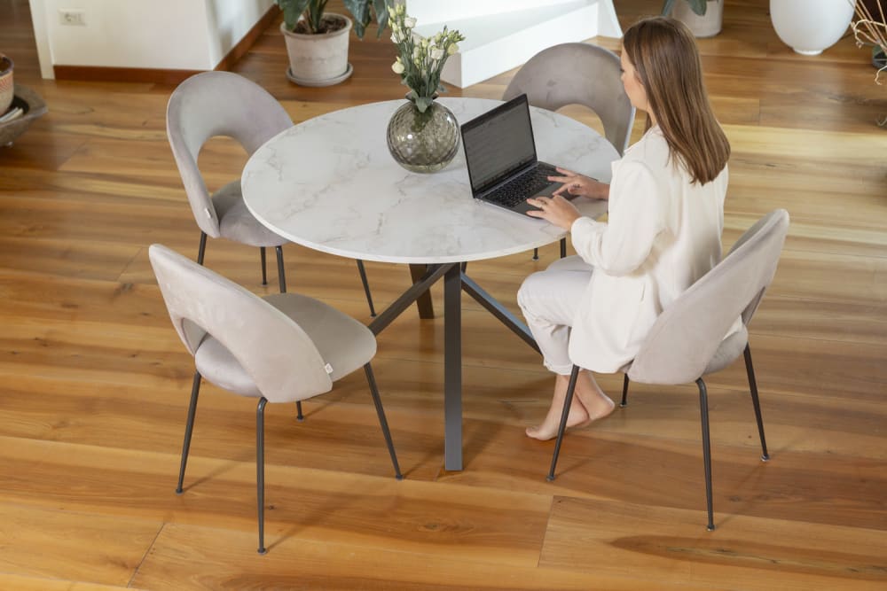 Runder Tisch ⌀110cm Metallbeine Marmoroptik-Platte - Maisons Du