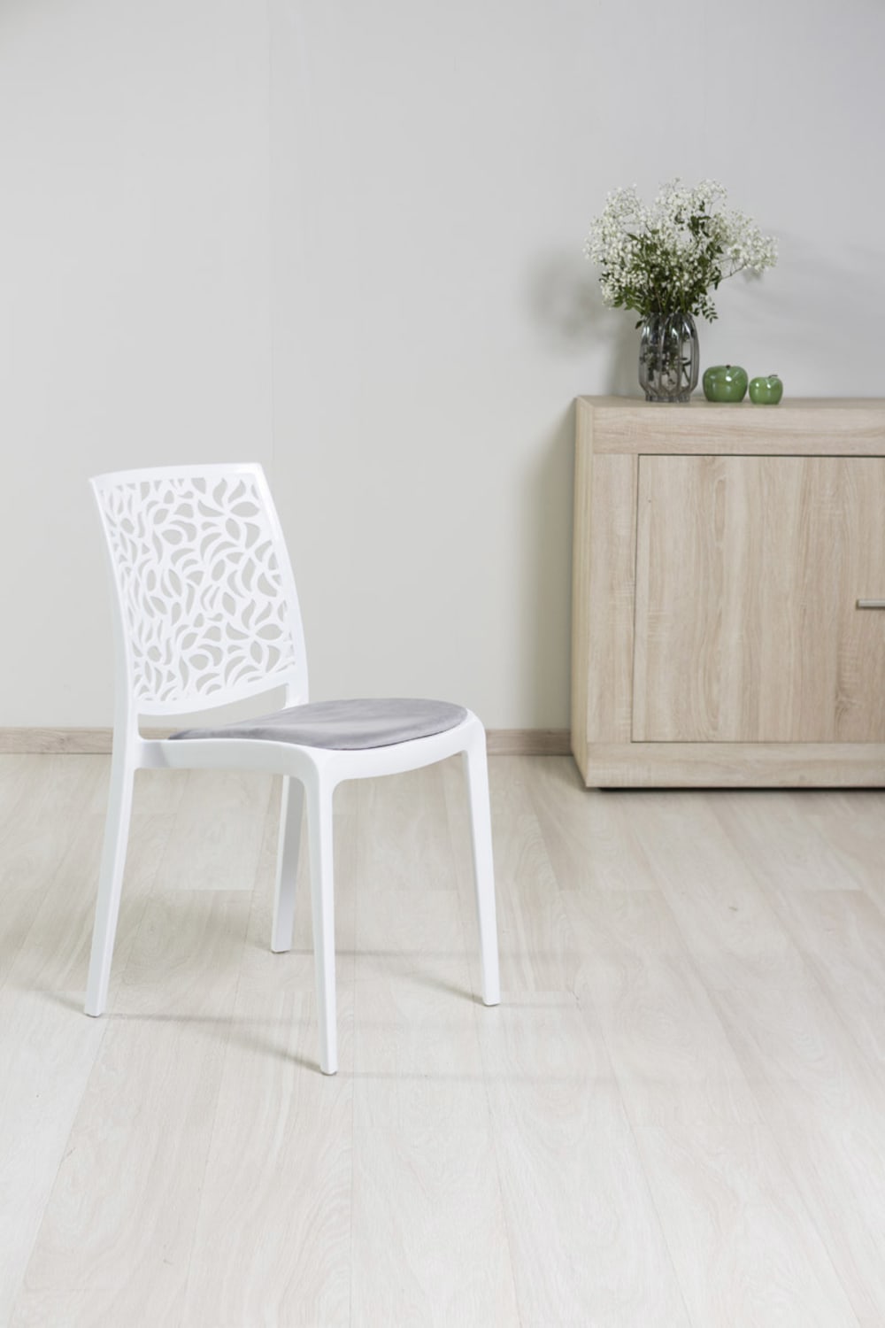 Lot de 6 chaises en polypropylène blanches avec coussin gris