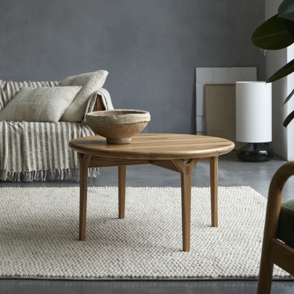 Tikamoon Couchtisch aus massiver Eiche style modern Beige Holz