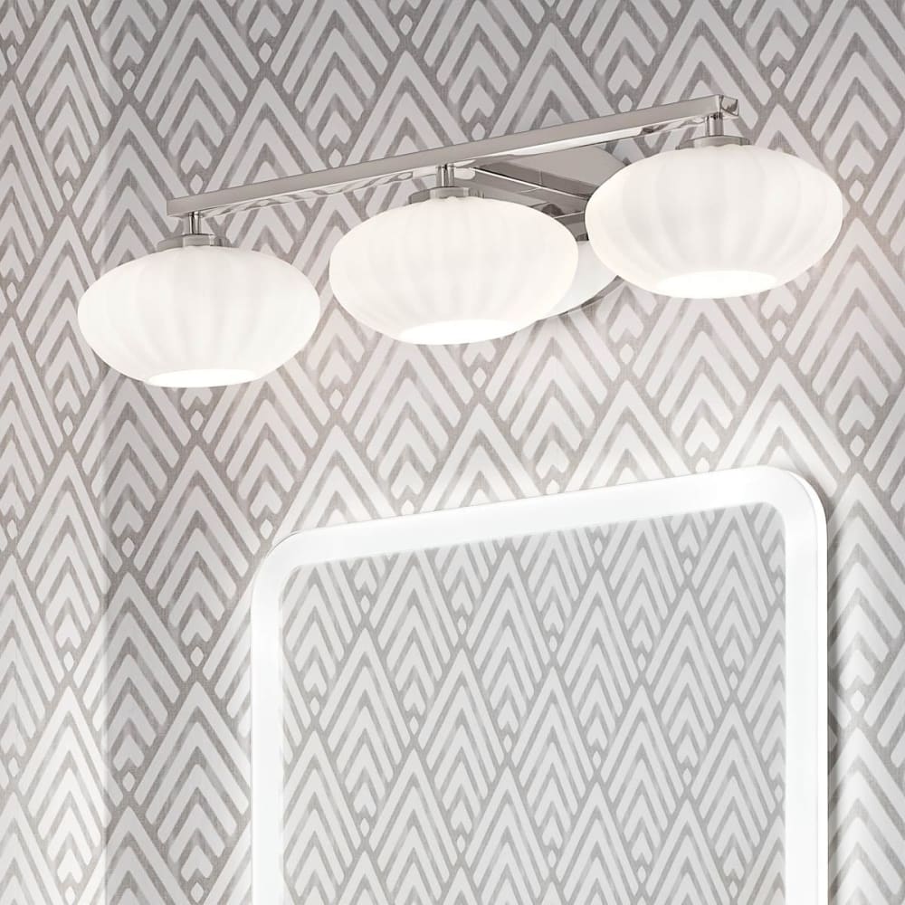 Applique murale en acier et verre opale satiné finition chrome poli — vue 4