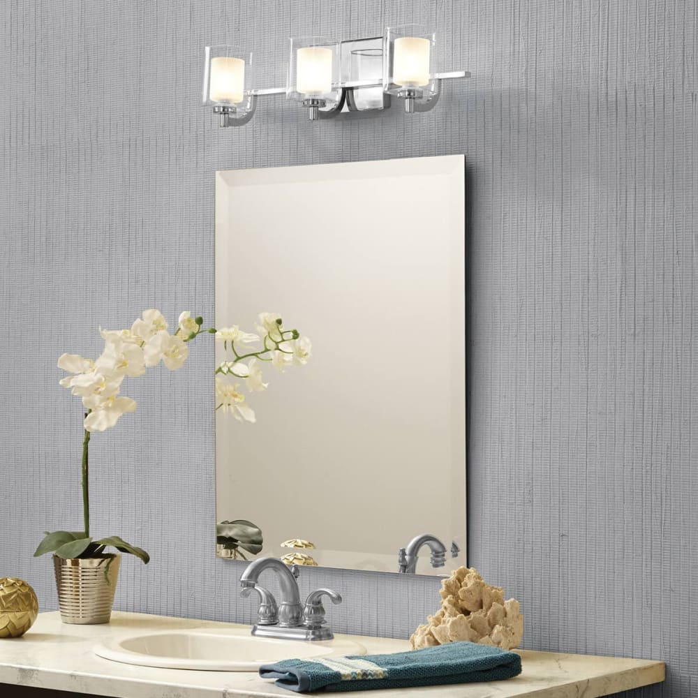 Applique murale en acier et verre opale finition chrome poli — vue 3