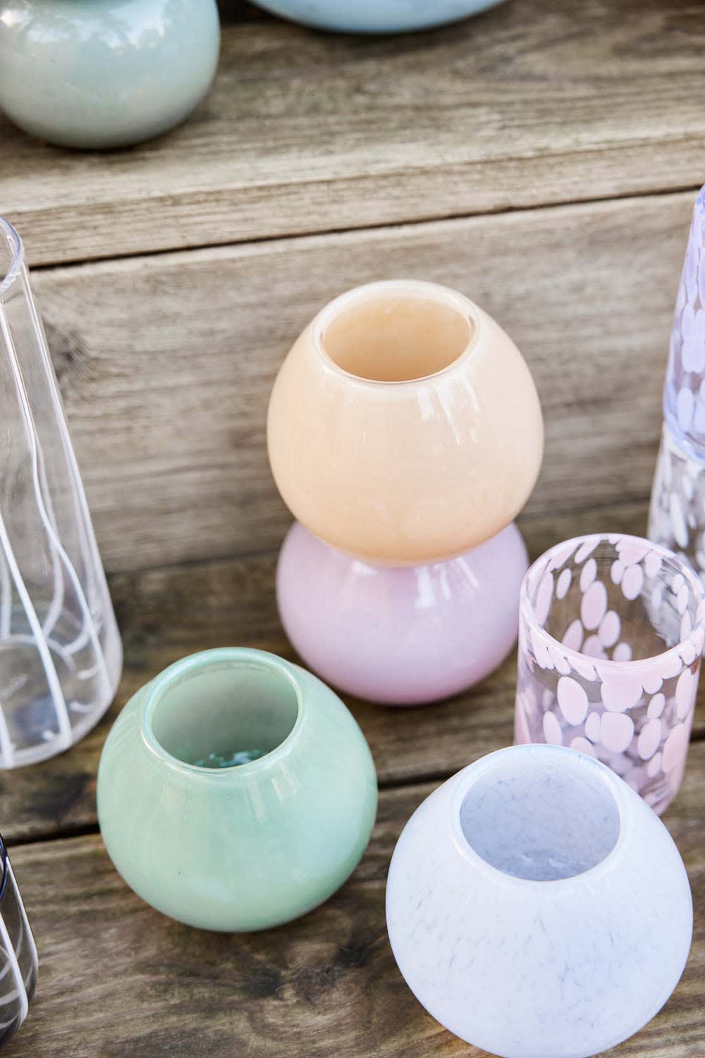 Vase rose en verre Ø11xH9cm — vue 3