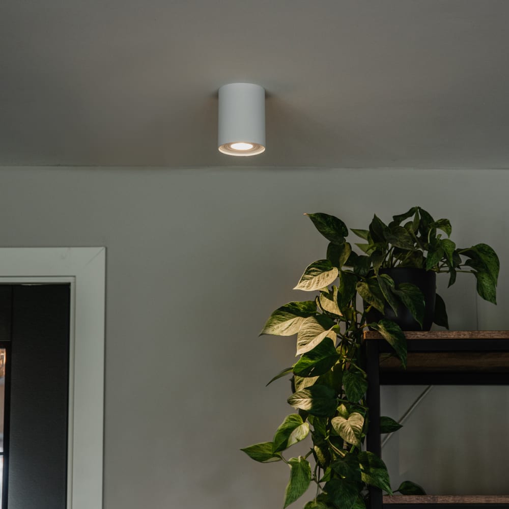 Spot plafond moderne blanc orientable inclinable — vue 3
