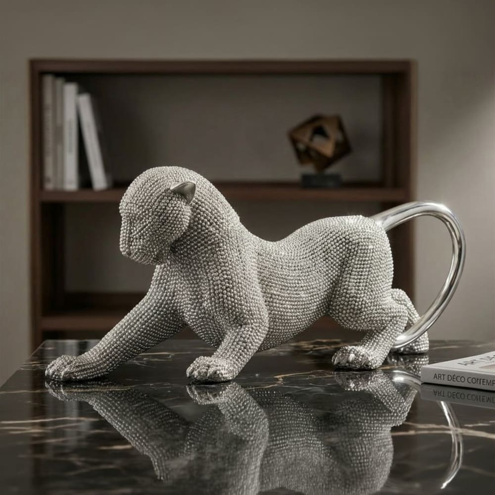 pantera de resina plateada 32x9x11 cm