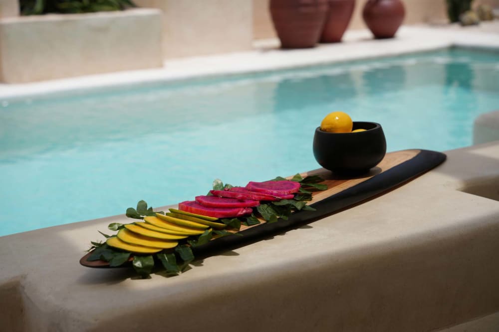 Assiette bois de teck marron et noir 100x17x3cm