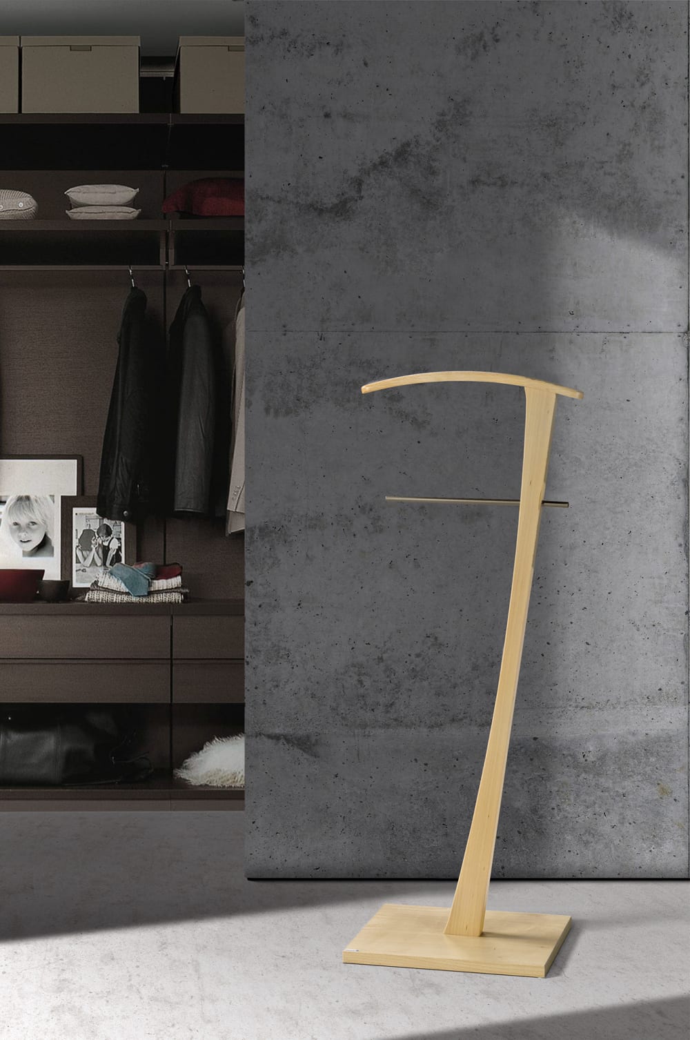 Valet de nuit en bois de hêtre naturel 115x46x48 cm