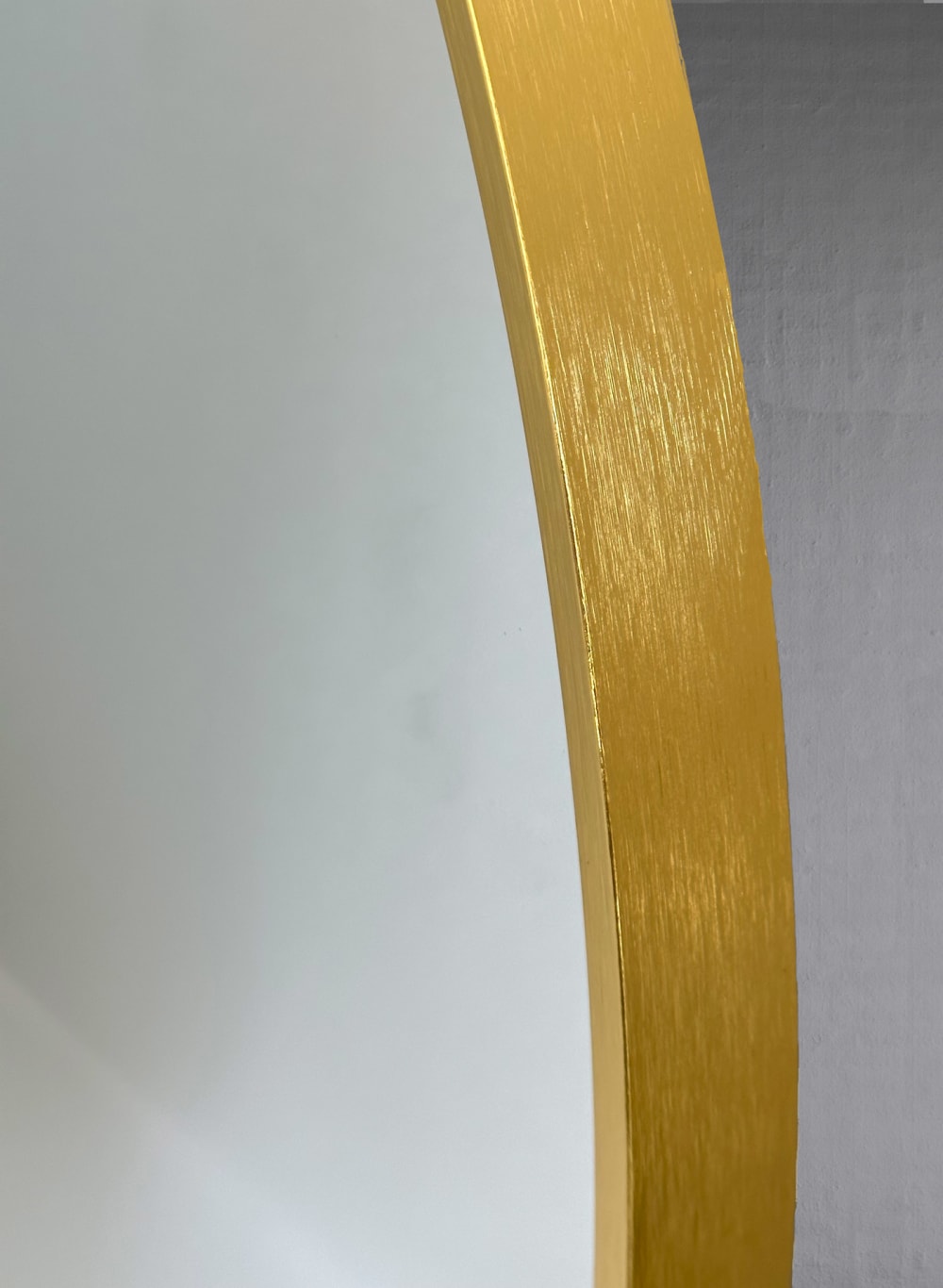 Miroir rond en aluminium doré 60x60x5 cm — vue 4