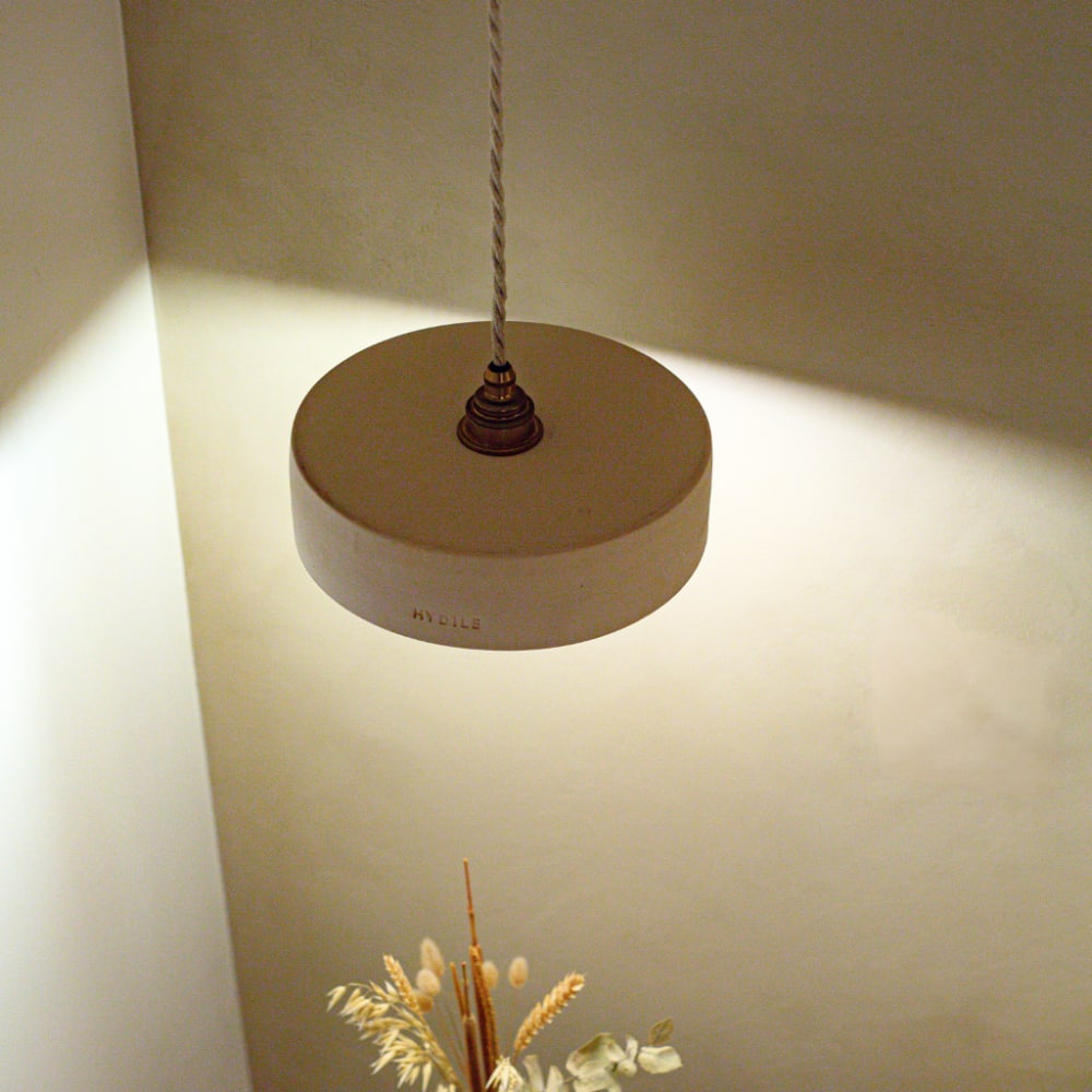 Suspension en terre cuite blanche — vue 4