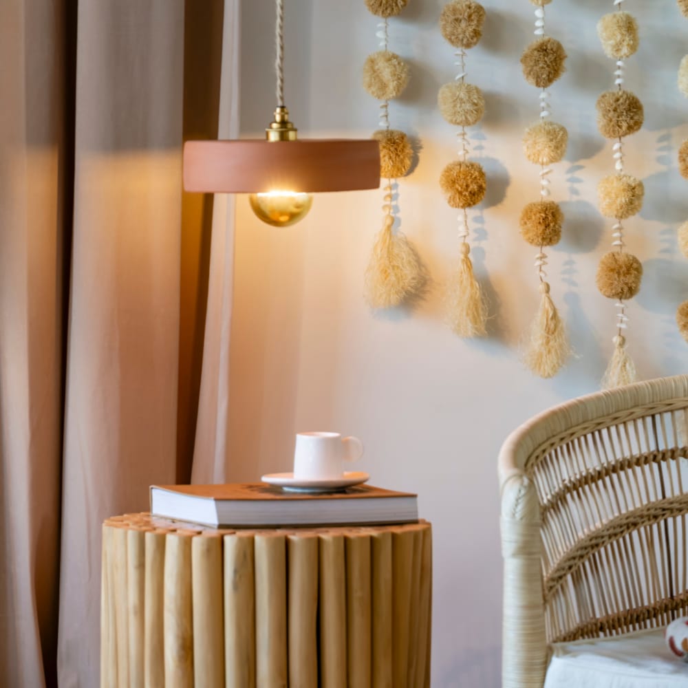 Suspension en terre cuite ocre — vue 4