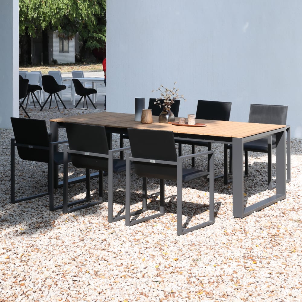 Table repas noire en aluminium et teck L200 x P100 x H76,5 cm