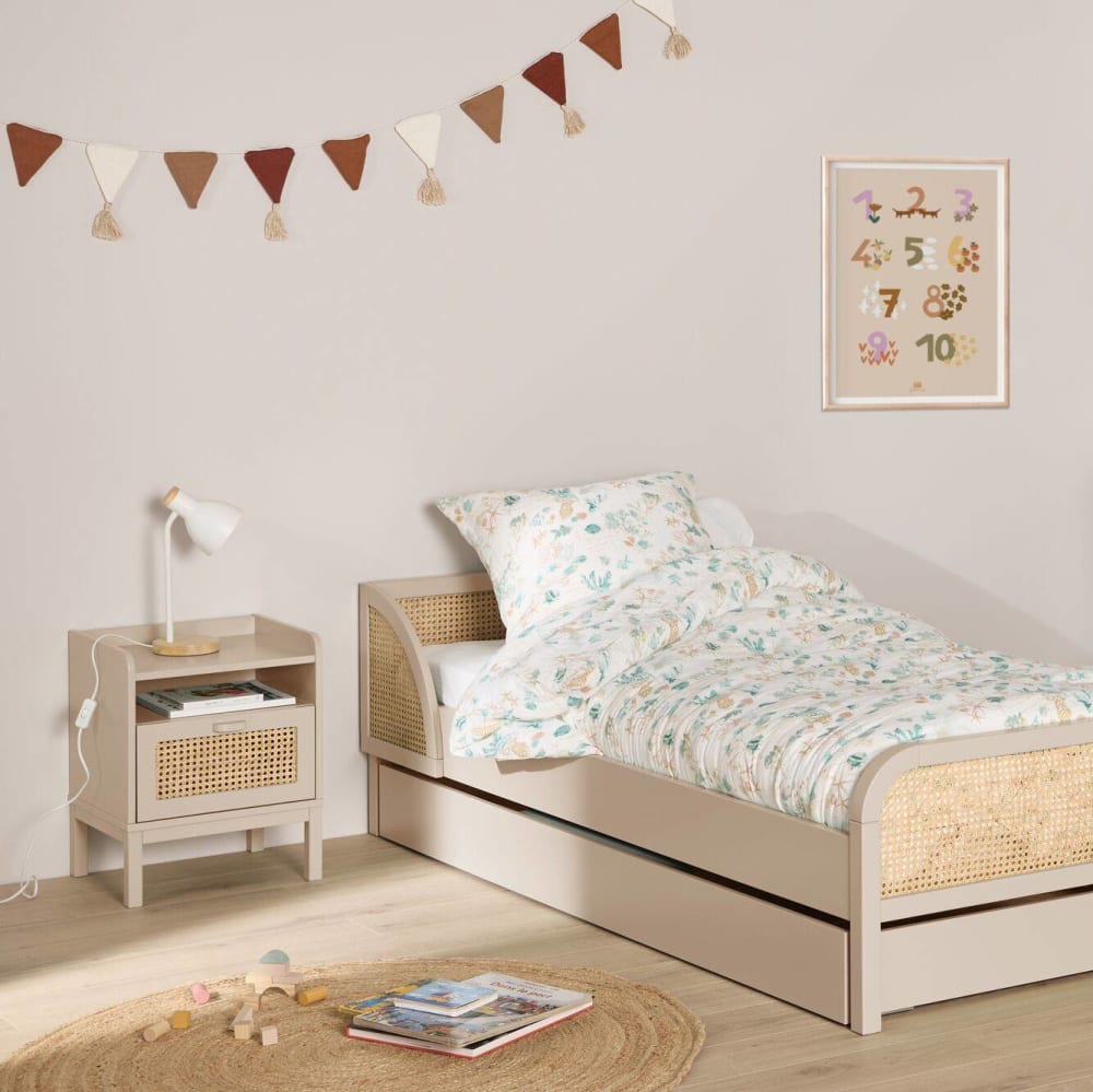 Table de chevet effet bois et cannage beige (CAMIF) - Image 1