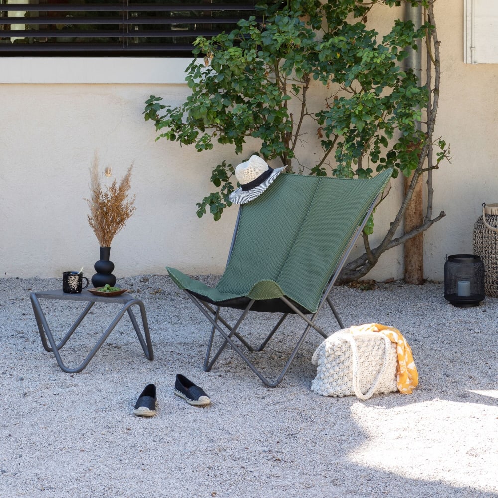 Fauteuil papillon matelassé grande largeur en acier vert L83xl91xH87