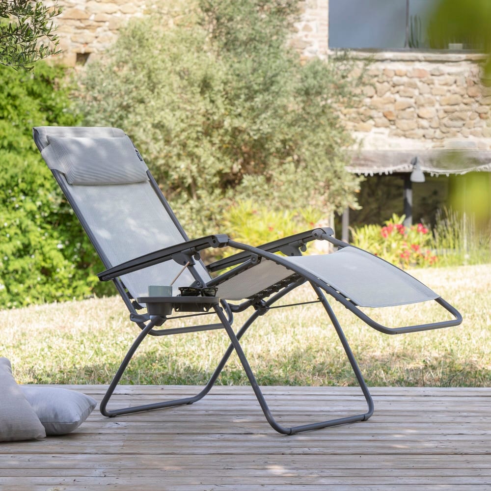 Ensemble fauteuil relax et porte gobelet en acier beige