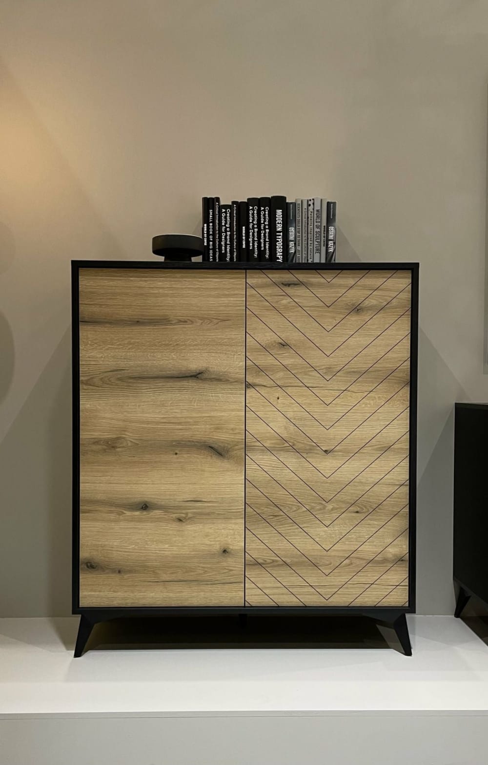 Highboard 2-türig mit Fischgrätmuster, 104 cm - Maisons Du Monde