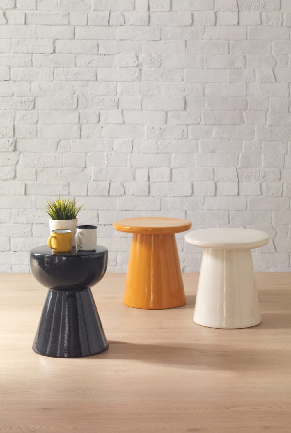 Tabouret / table d'appoint en céramique orange