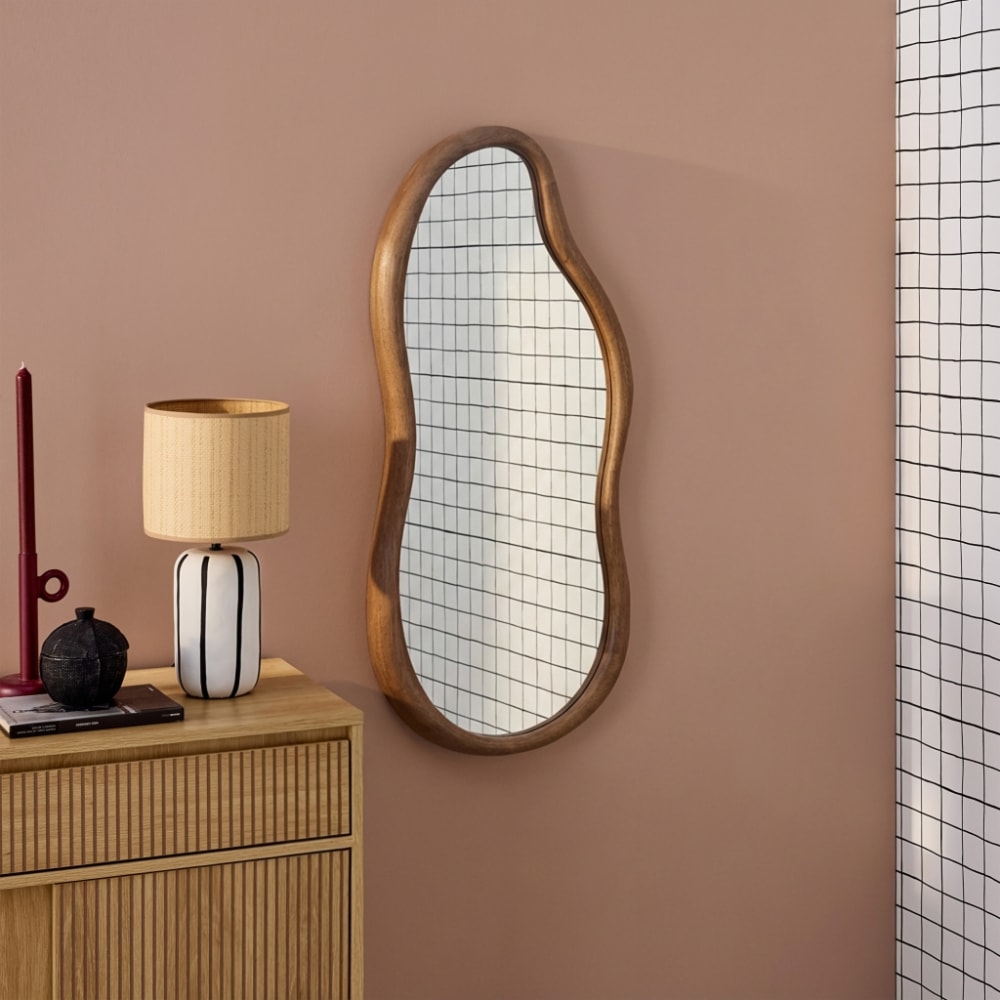 sweeek Organischer Spiegel aus Heveaholz, nussbaumfarben, 70 cm style modern Braun