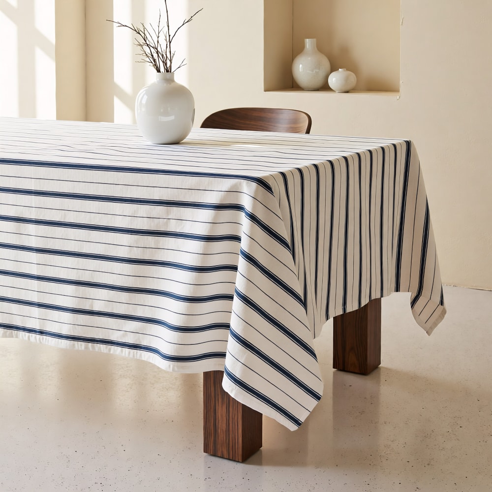Tischdecke mit Fleckschutz 100% Baumwolle blau 200x155 cm -