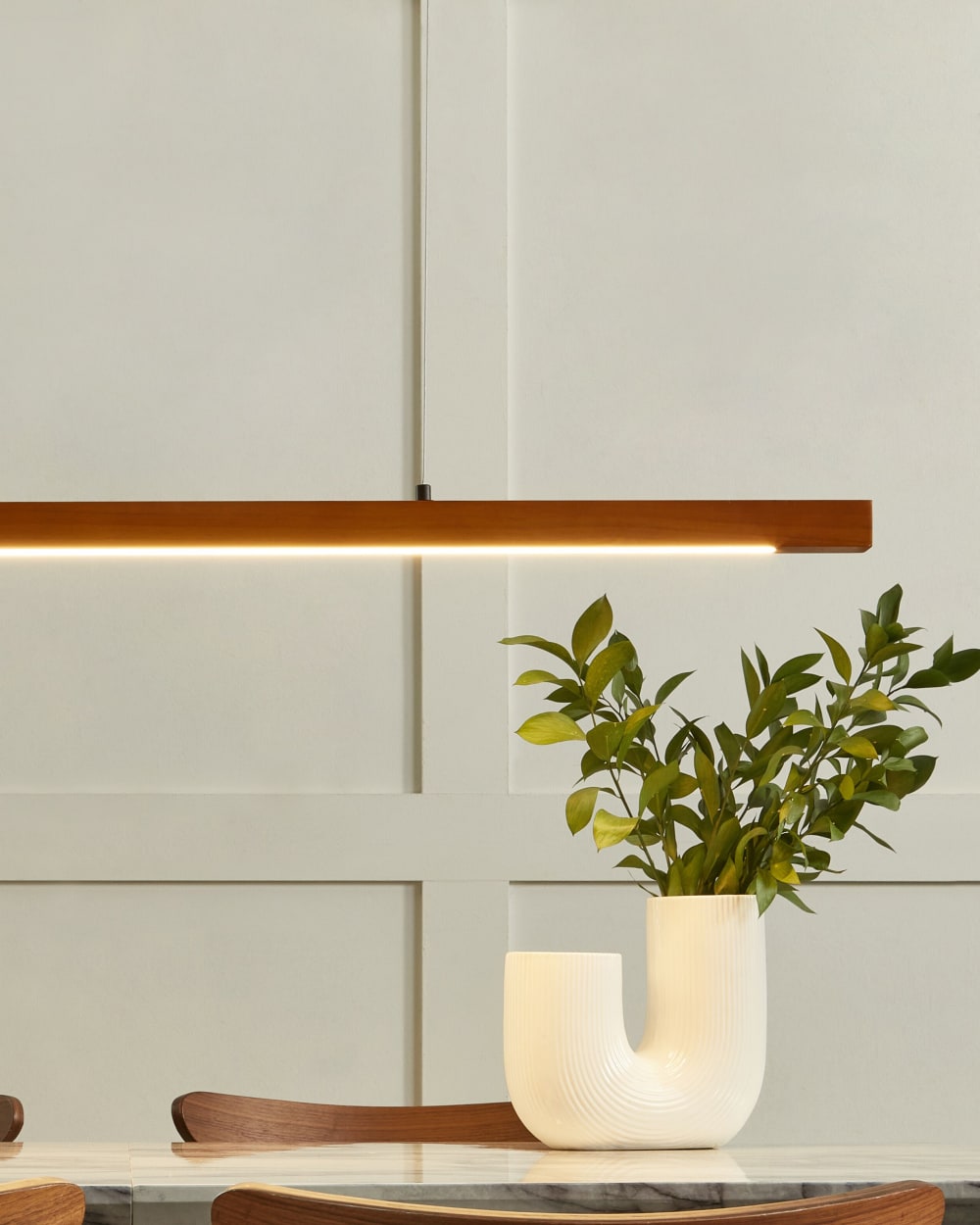 Suspension d’intérieur en bois marron