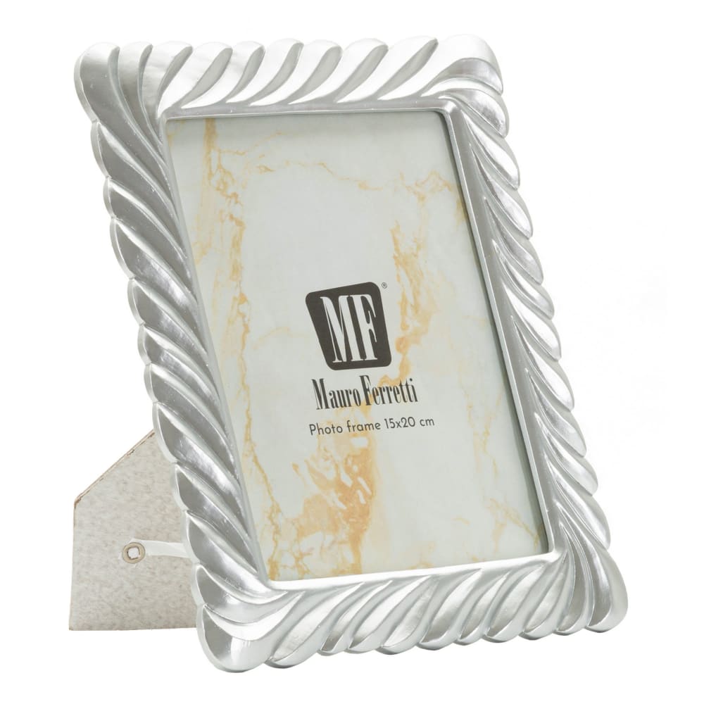 Cadre en résine argentée 21,3x1,5x26,3 cm (mesure intérieure 15x20 cm)