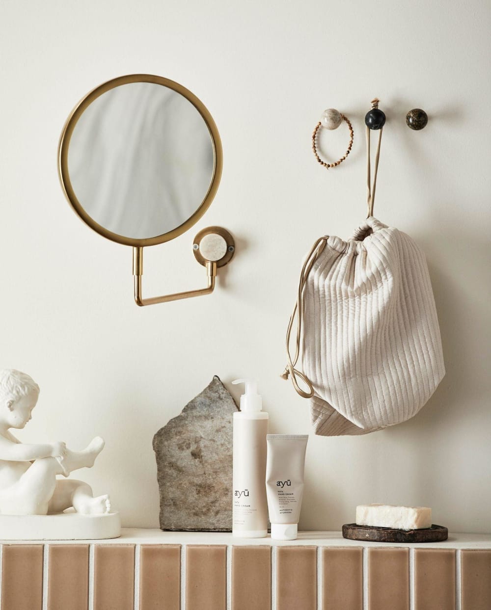 Spiegel TESIA, goldenes Finish - Maisons Du Monde