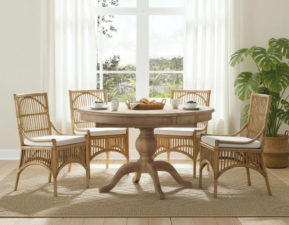 Set aus zwei Rattanstühlen mit gepolsterten Kissen - Maisons Du