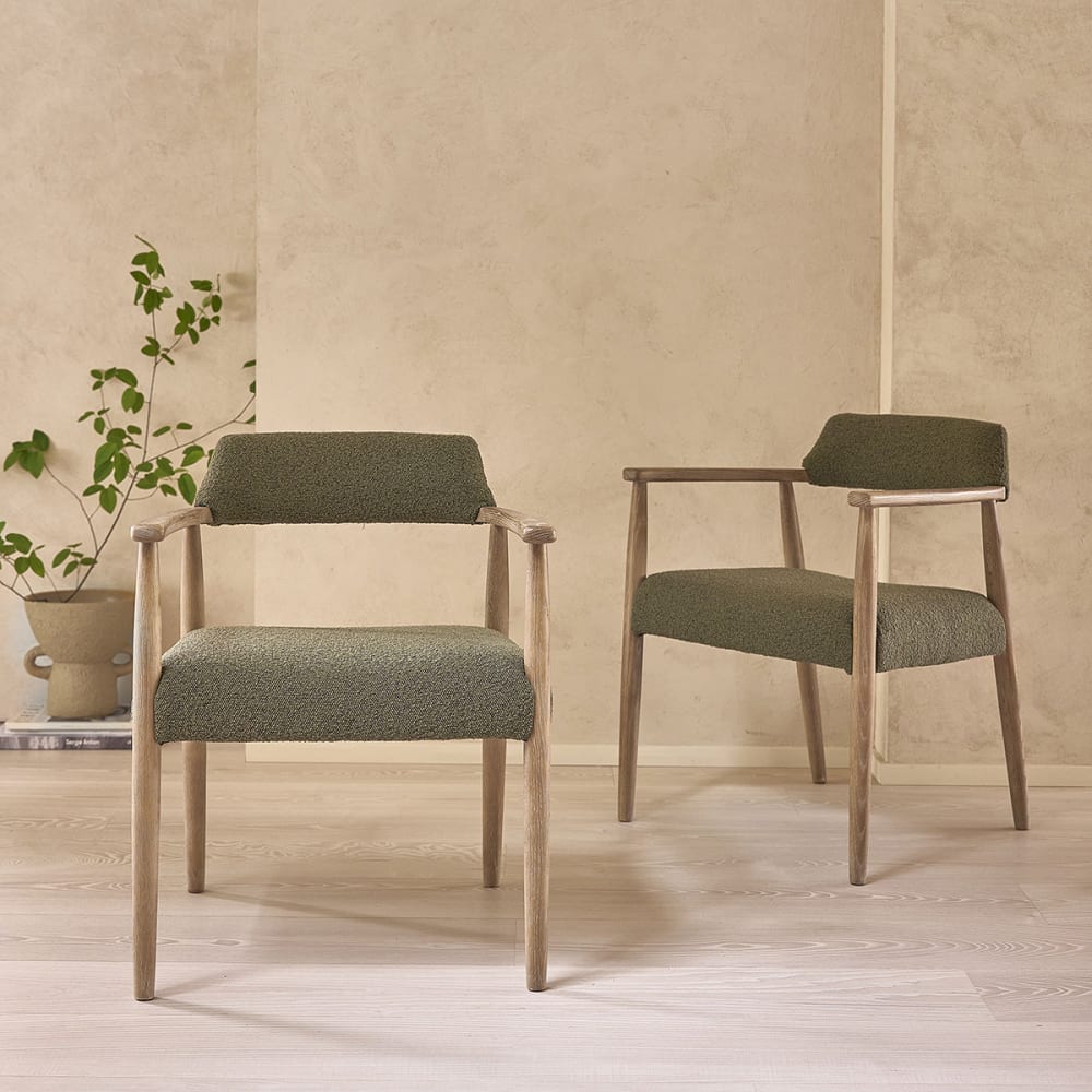 BERAH GETAH Satz von 2 Stühlen aus Eiche und khakifarbenem Bouclé-Stoff style modern Grün Holz