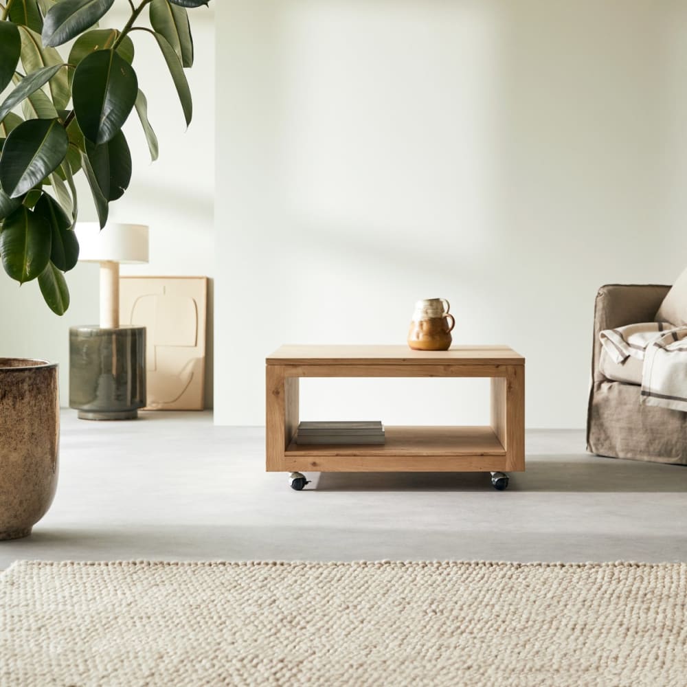 Tikamoon Quadratischer Couchtisch aus massiver Eiche mit Knoten style classic chic Beige Holz