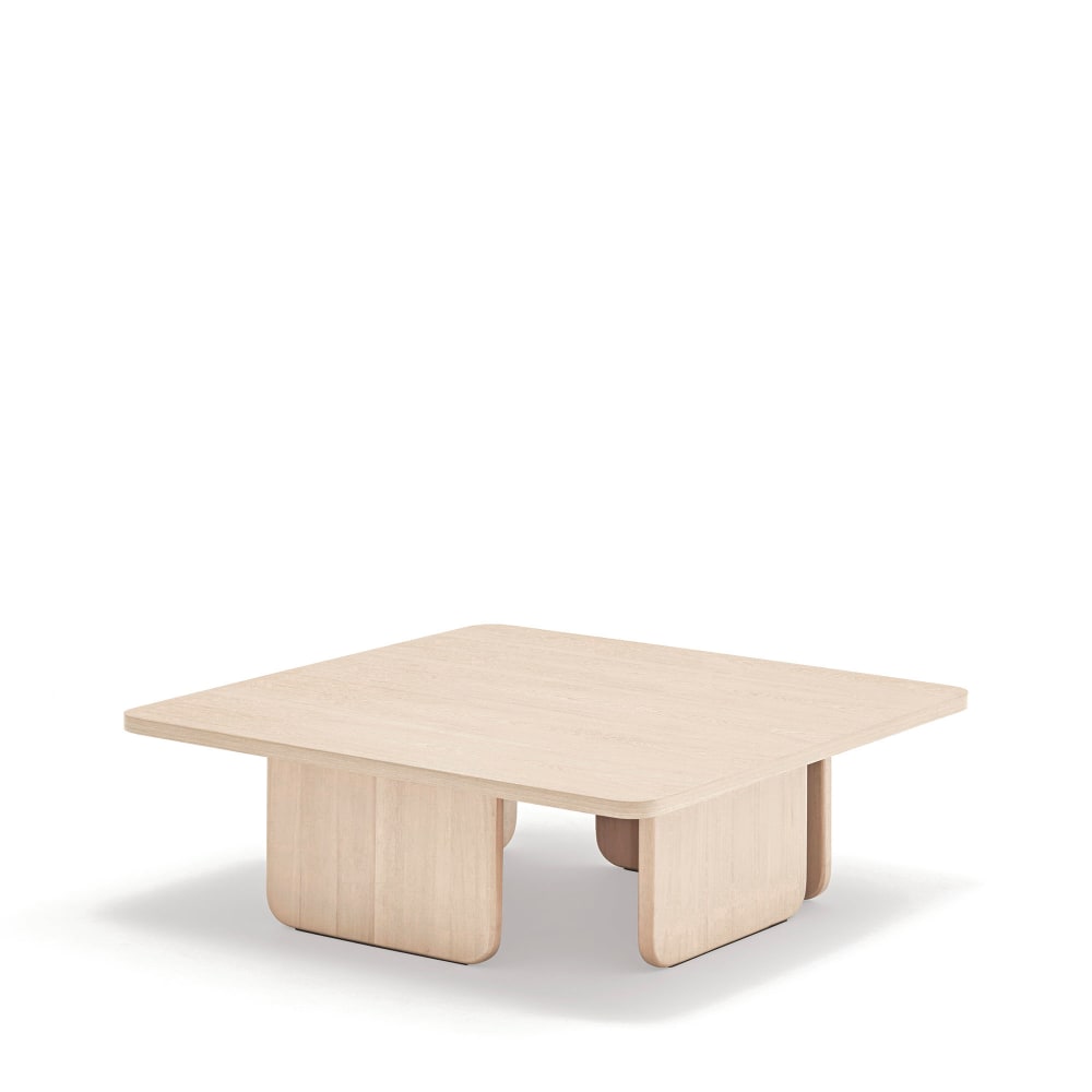 mesa de centro en natural claro