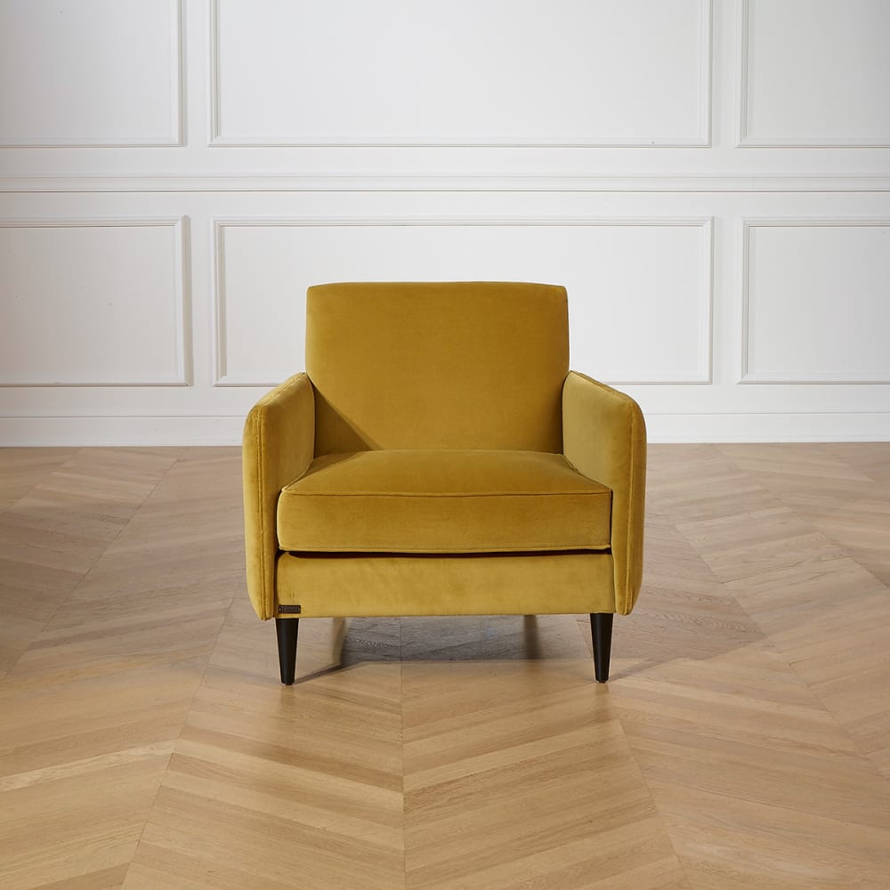 Fauteuil en chêne et velours jaune moutarde