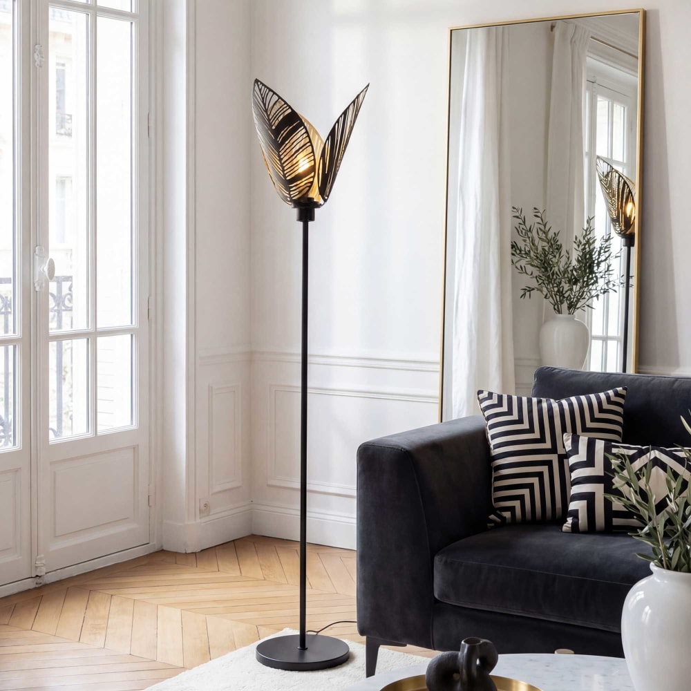 Lampadaire en métal perforé, à monter. — vue 3