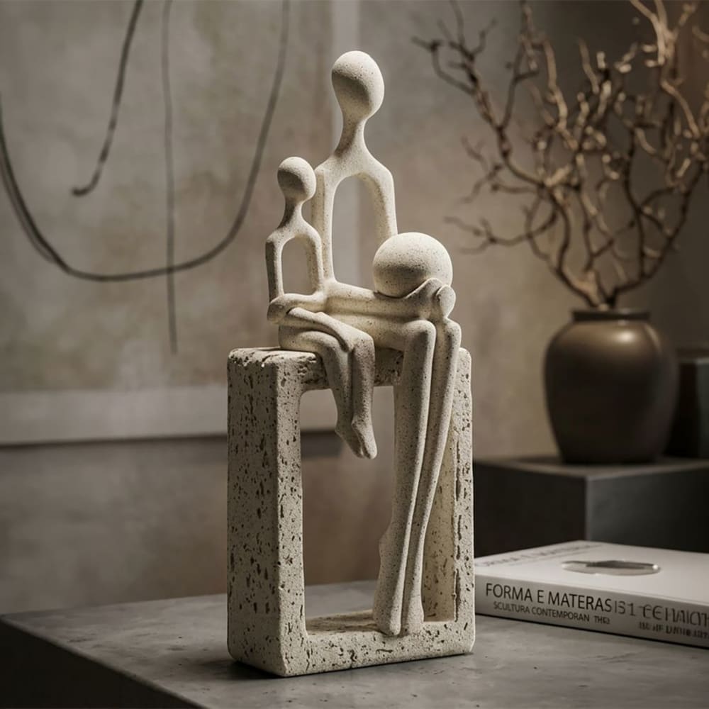 Mauro Ferretti Statuette aus cremefarbenem Kunstharz, 10 x 7,5 x 26 cm Beige