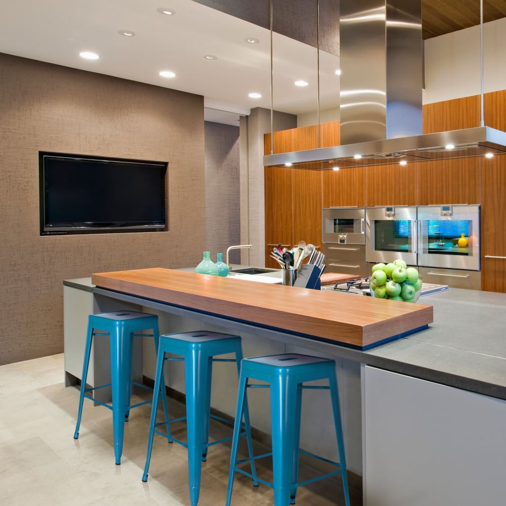 Barhocker aus Metall, Hellblau - Maisons Du Monde