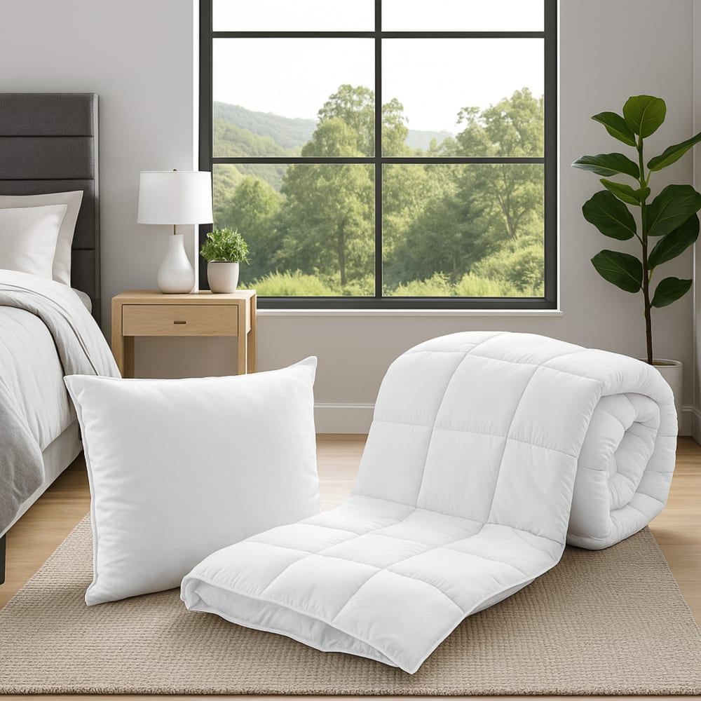 Reca Bedding Leichte Mikrofaser-Bettdecke, zusammenfaltbar als Kissen, 140x200 cm Weiß Mikrofaser