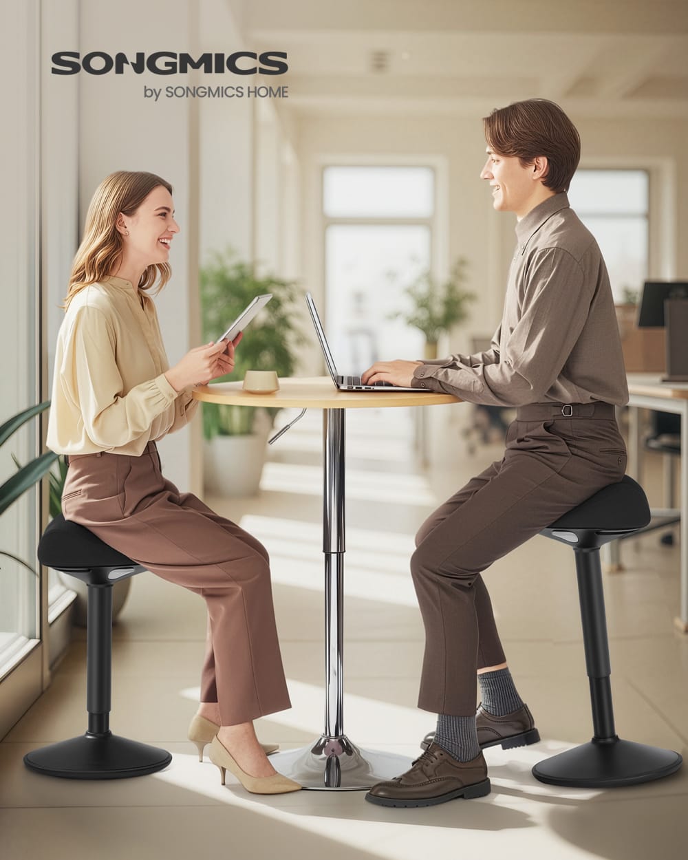 Tabouret debout inclinable à 360 réglable noir