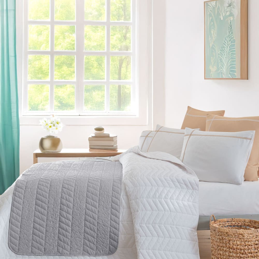 Chemin de lit en percale de coton surpiqué  gris perle 80x200 cm