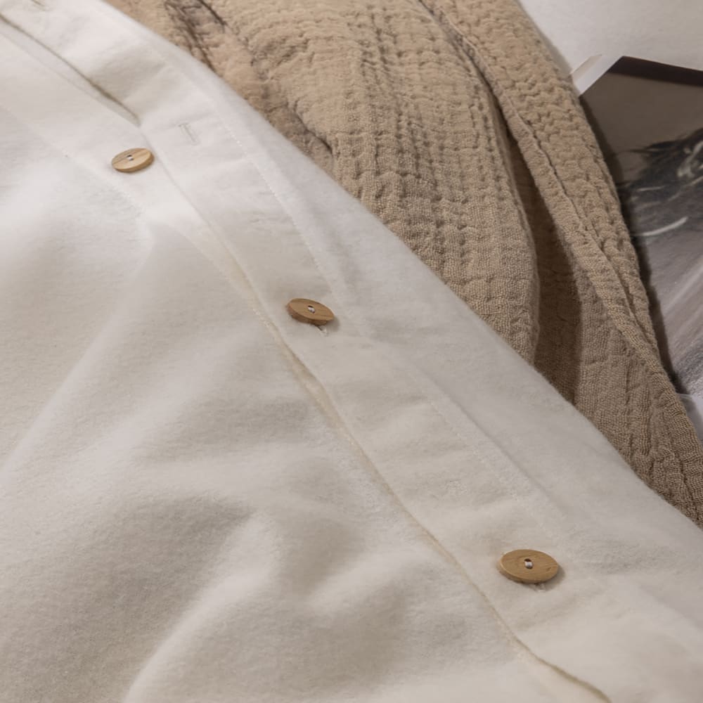 Housse de couette en flanelle de coton beige 200 x 200 cm — vue 4