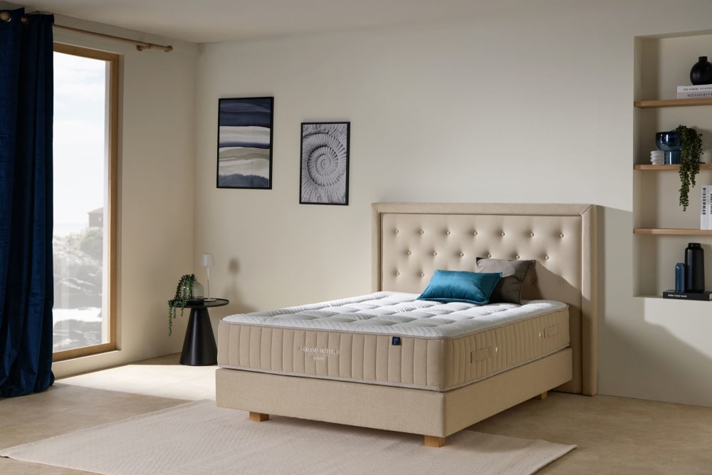 Ensemble matelas, sommier et tête de lit 140 x 190 cm