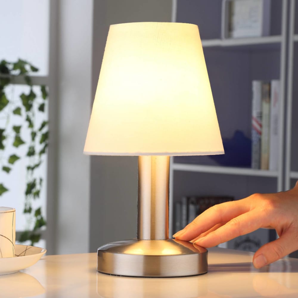 Lampe à poser en textile blanc — vue 4