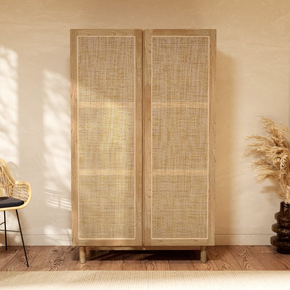 Armoire en bois massif de mindi et rotin