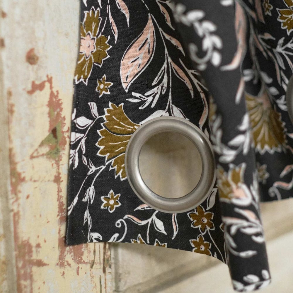 Rideau tamisant black flore coton noir 140x240 cm