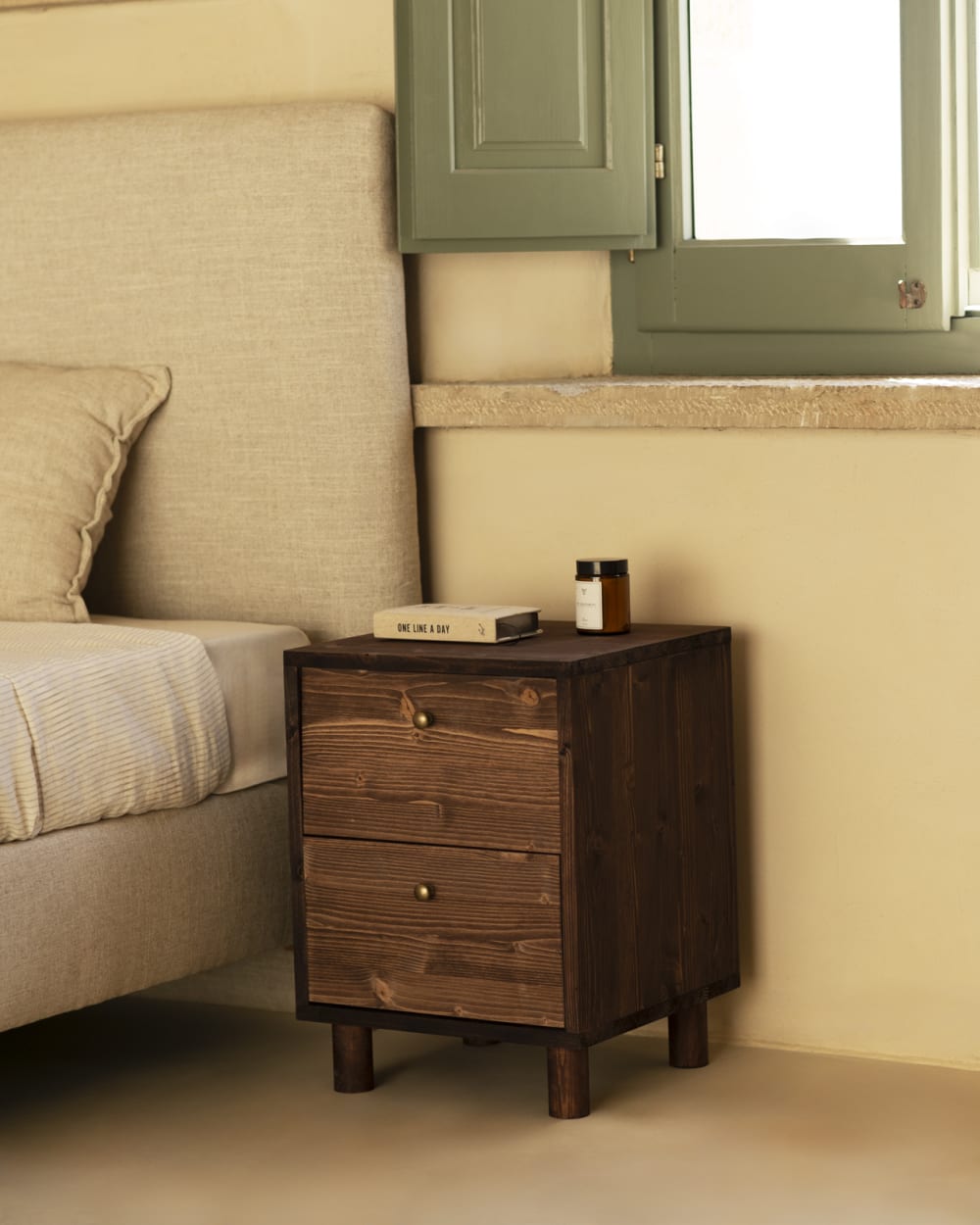 Ensemble 2 tables de chevet en bois noyer 51x38cm