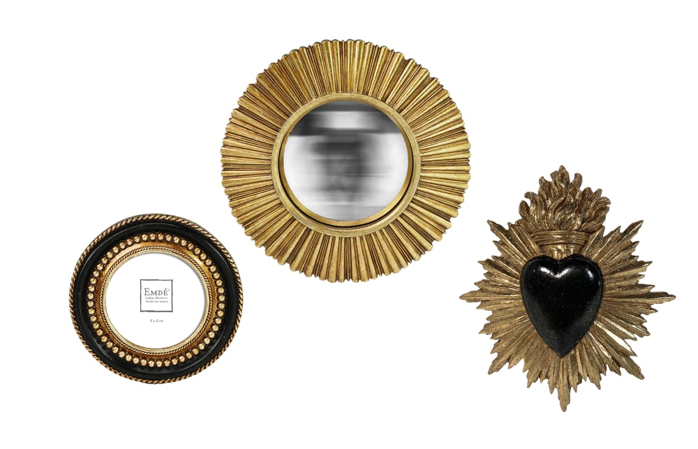 Lot ex voto, cadre perle et miroir convexe noir et doré