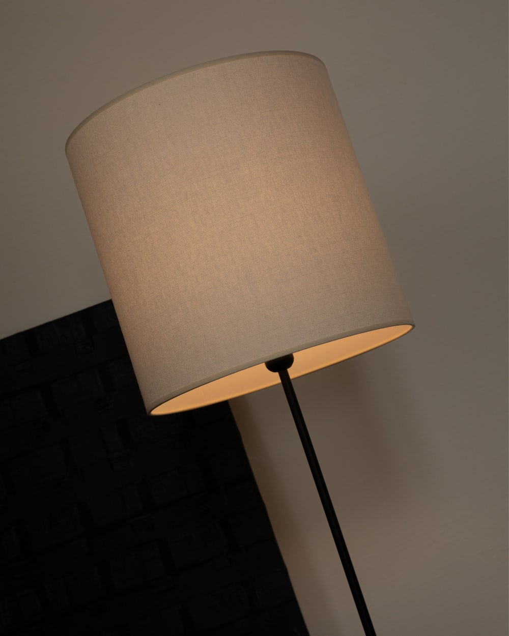 Lampadaire beige — vue 4