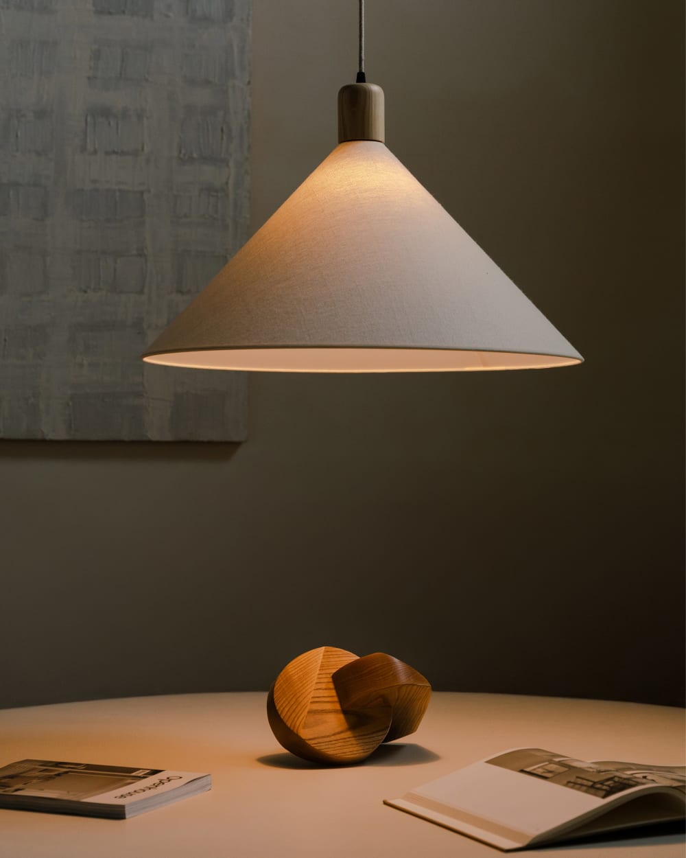 Suspension beige — vue 3