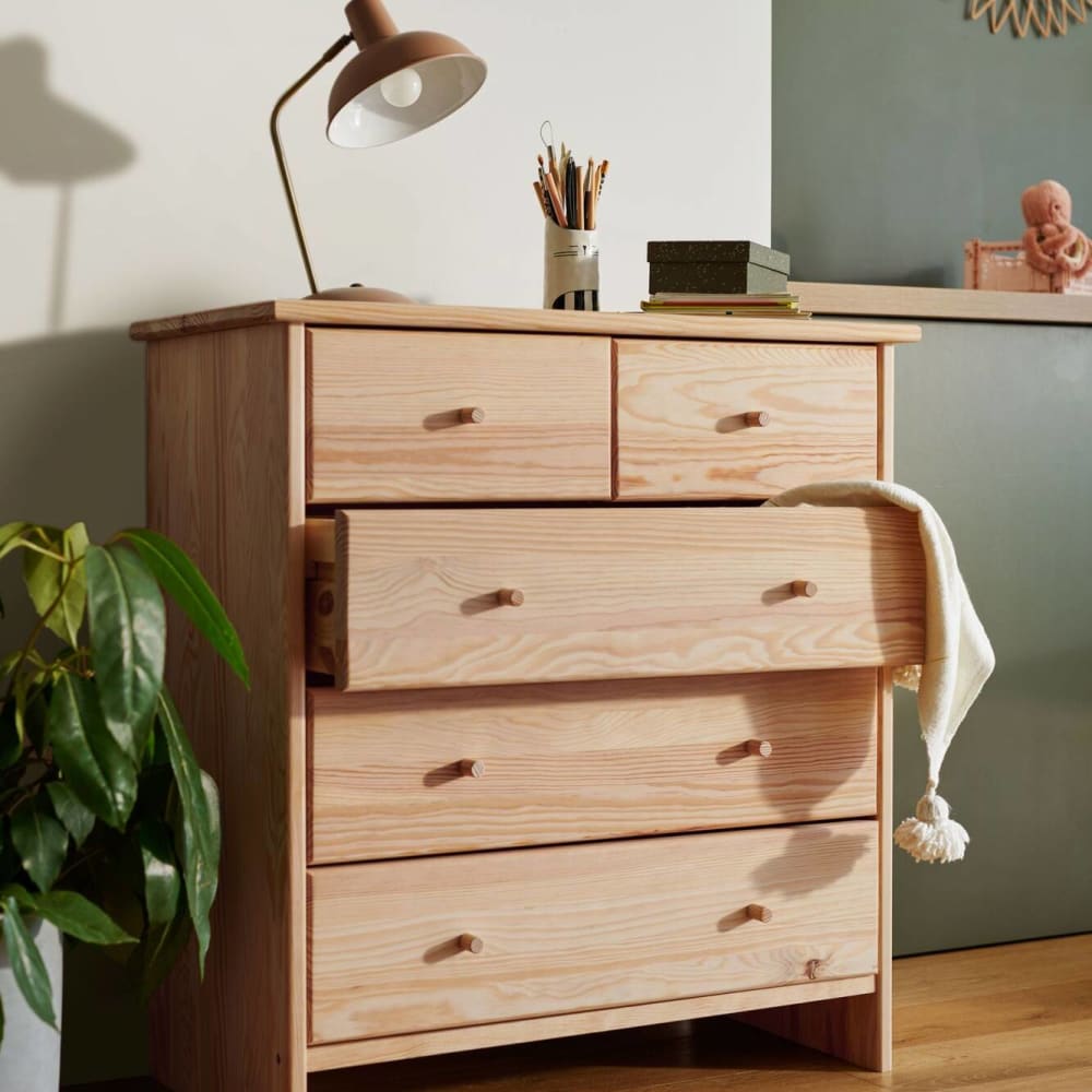 Commode 5 tiroirs en bois massif coloris naturel et poignées bois