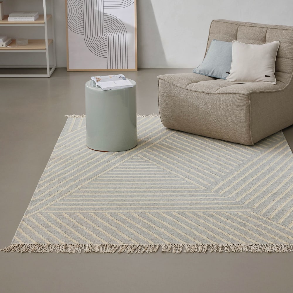 Tapis tissé main pure laine vierge à franges gris et beige 80x150 — vue 3