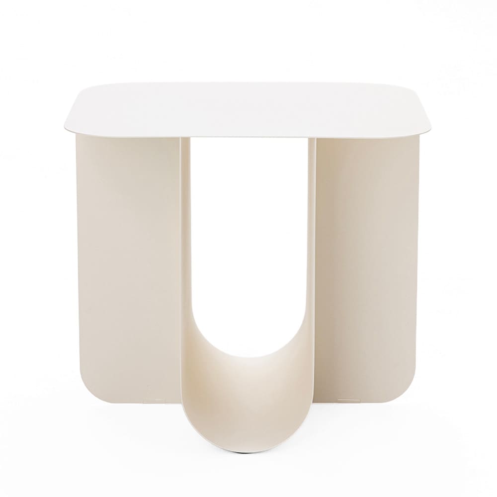 Table d'appoint en métal