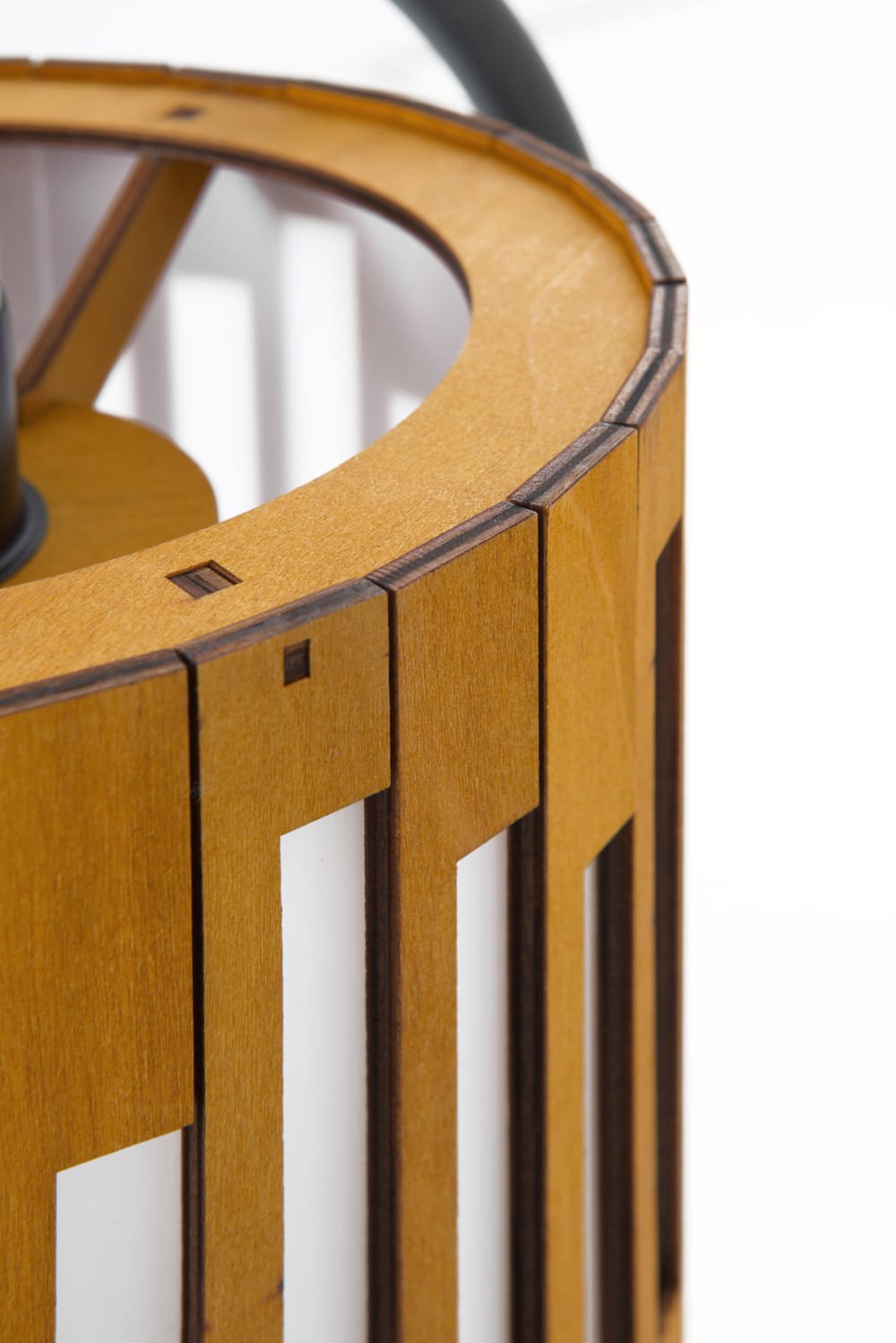 Lampe de table en contreplaqué couleur miel — vue 4